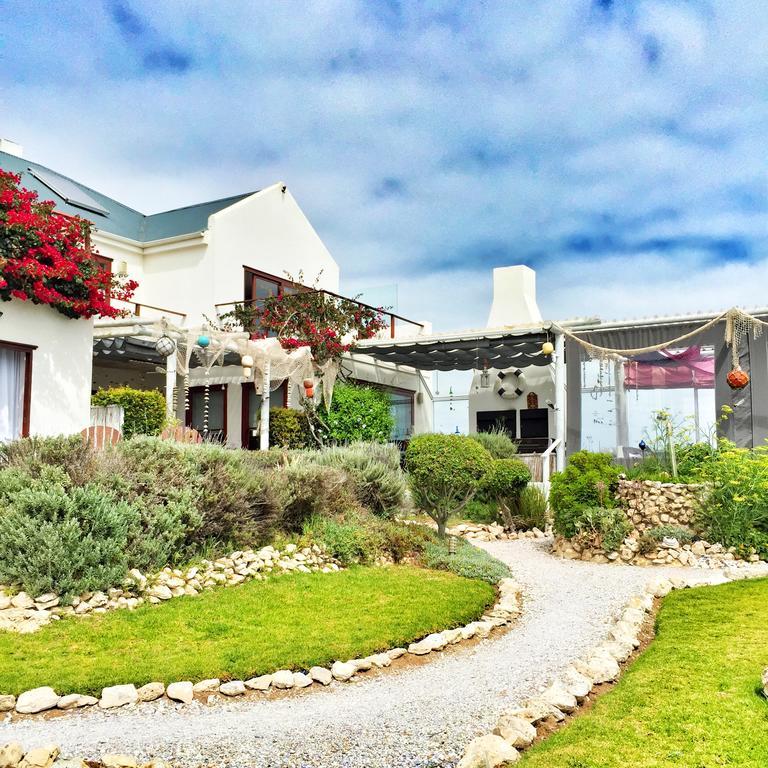 Farr Out Guest House Патерностер Екстериор снимка