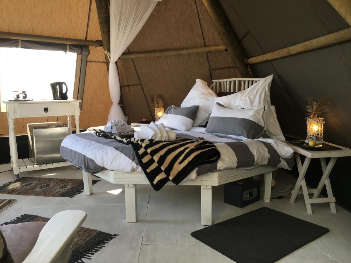 Farr Out Guest House Патерностер Екстериор снимка