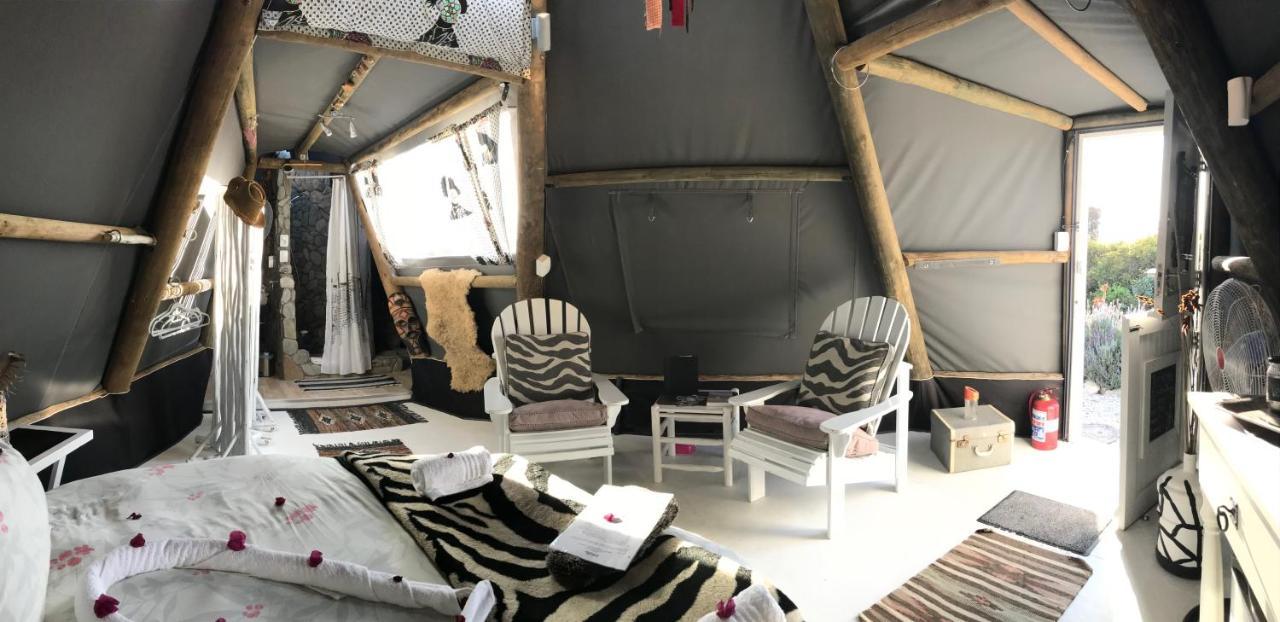 Farr Out Guest House Патерностер Екстериор снимка