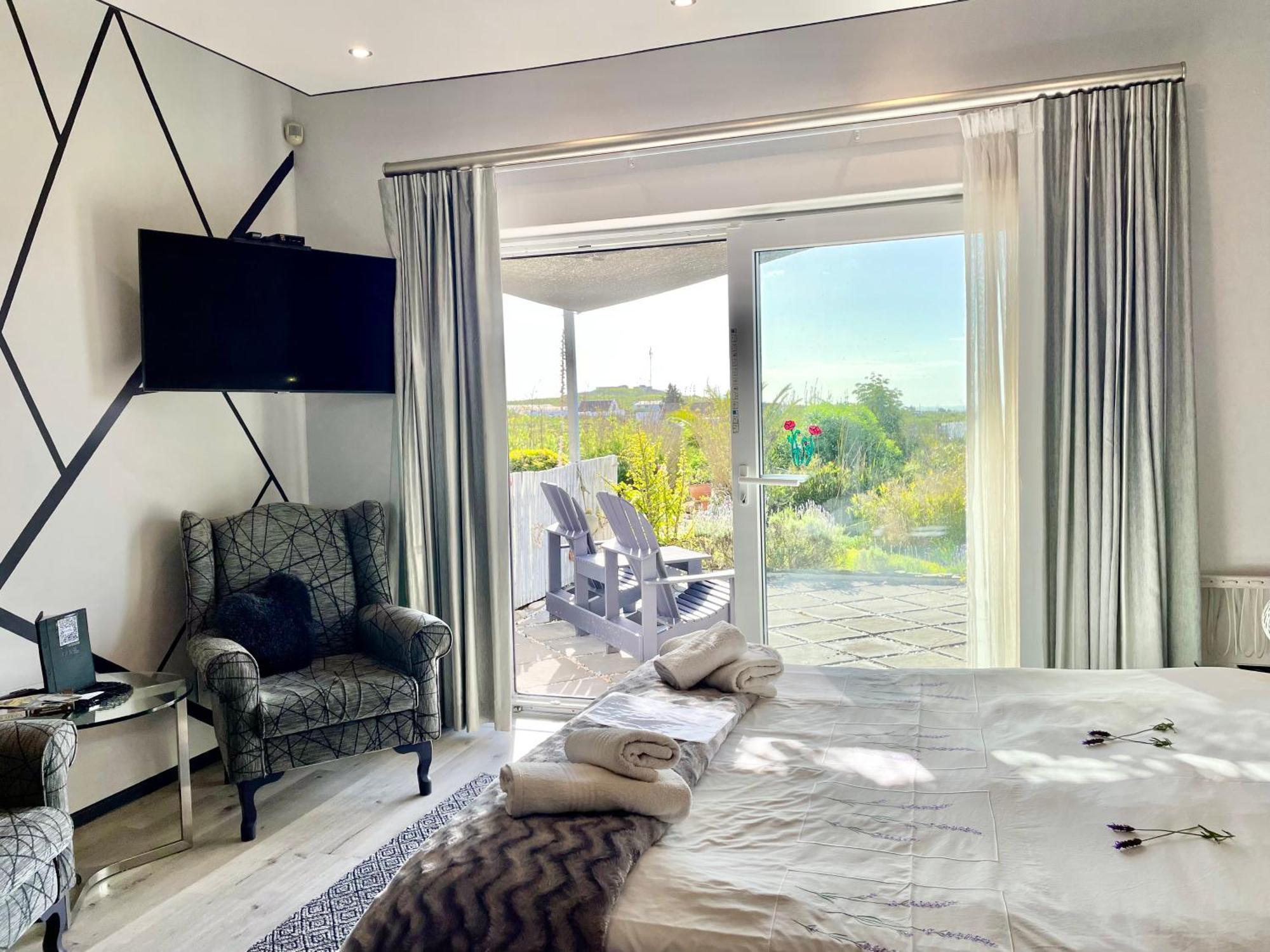 Farr Out Guest House Патерностер Екстериор снимка