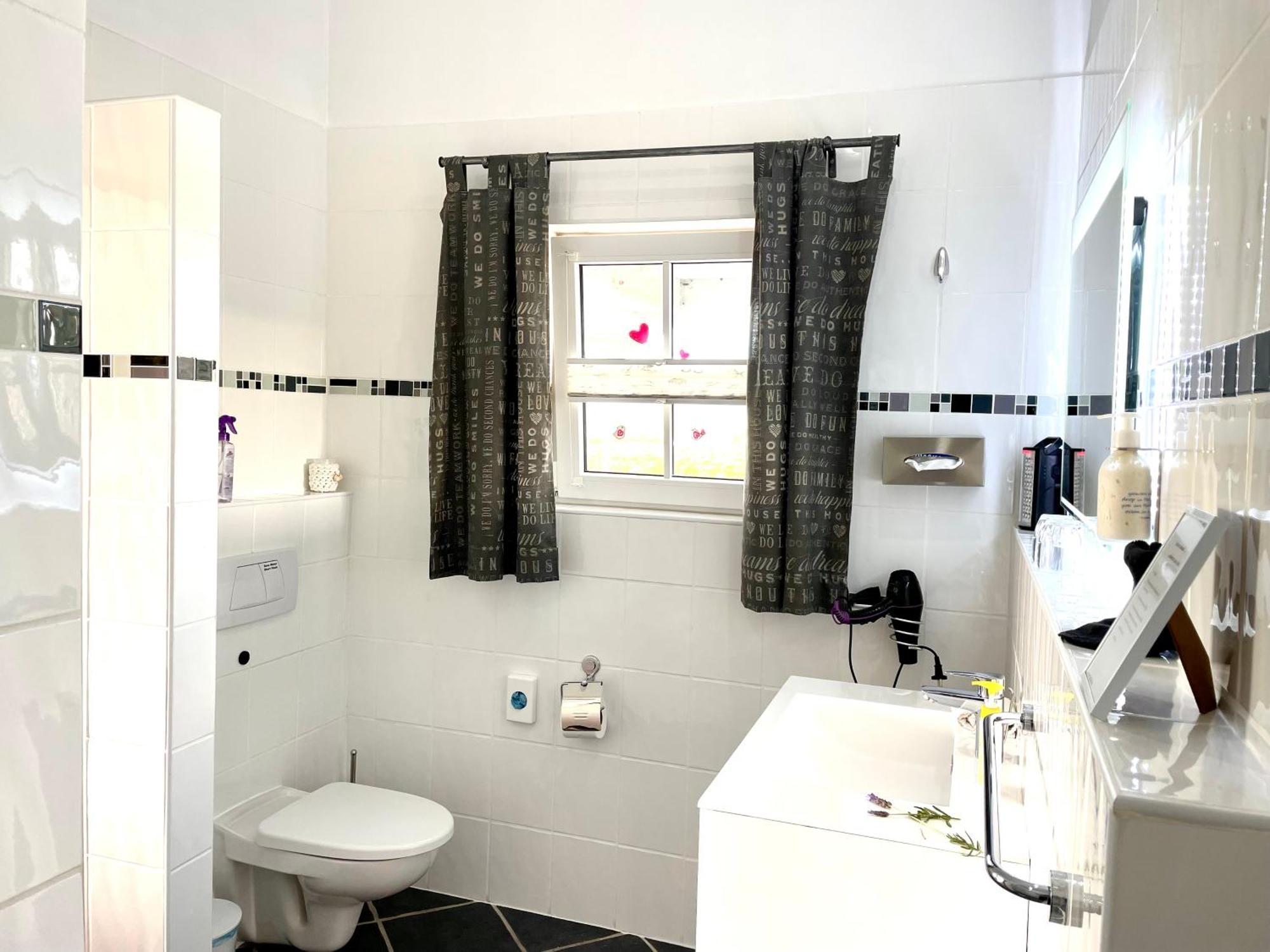 Farr Out Guest House Патерностер Екстериор снимка