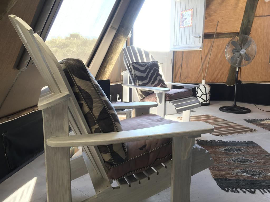 Farr Out Guest House Патерностер Екстериор снимка