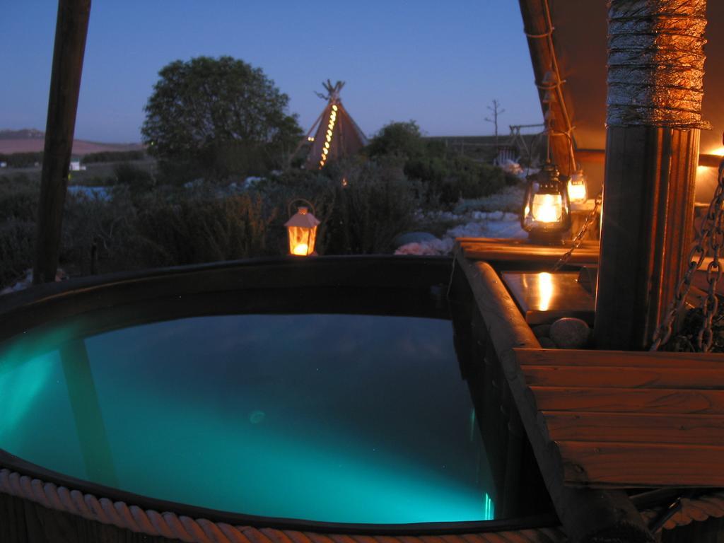 Farr Out Guest House Патерностер Екстериор снимка