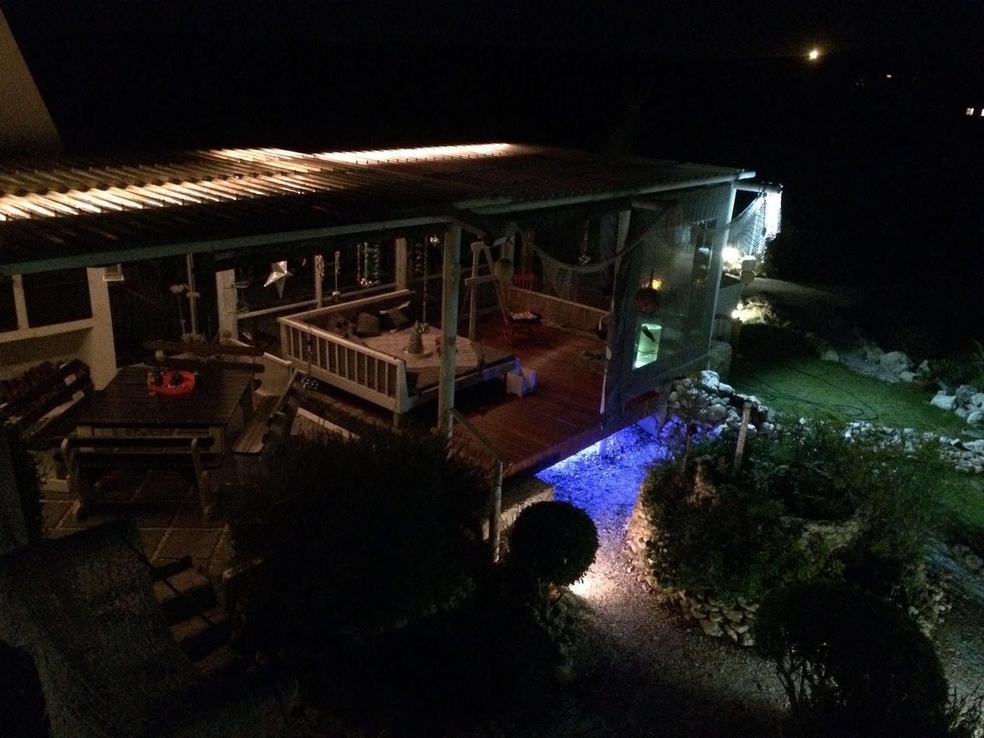 Farr Out Guest House Патерностер Екстериор снимка